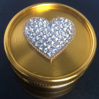 4-layer aluminum heart smoke grinder 6217