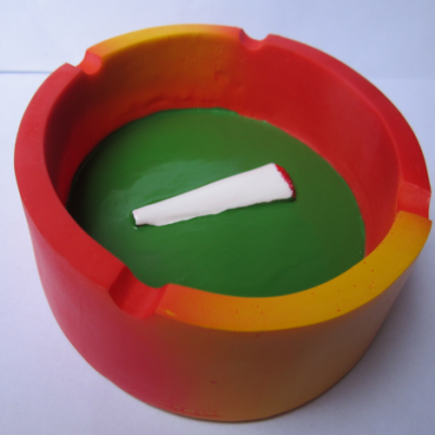 Resin ashtray P3034