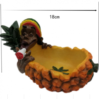 Resin ashtray R6248